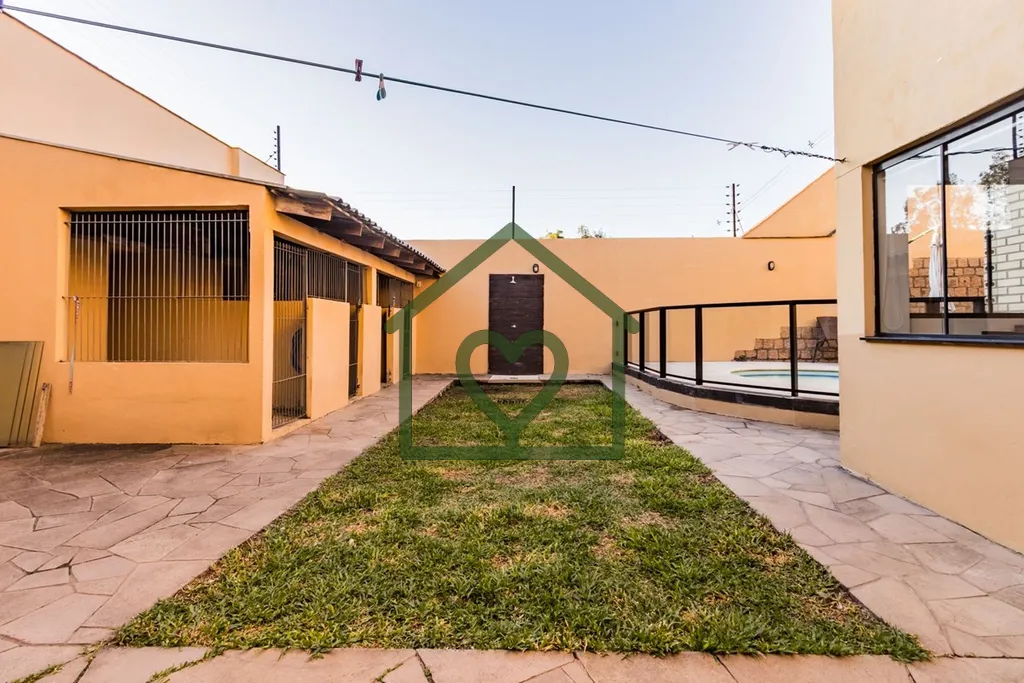 Imagem CASA EM CONDOMÍNIO ABERTO DE 271m² COM 3 DORMITÓRIOS (1 SUÍTE MASTER), 3 BANHEIROS, 2 SALAS DE E...