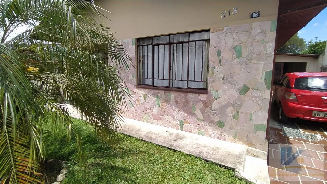 Imagem Casa para Venda em São José dos Pinhais, Três Marias, 4 dormitórios, 2 banheiros, 4 vagas