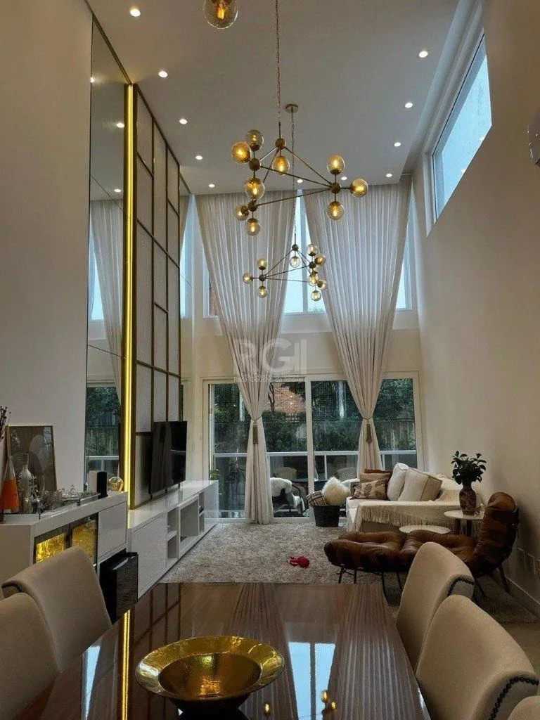 Imagem EXCELENTE APARTAMENTO COM 2 DORMITÓRIOS, 2 SUÍTES, 1 BANHEIRO E 2 VAGAS DE GARAGEM.