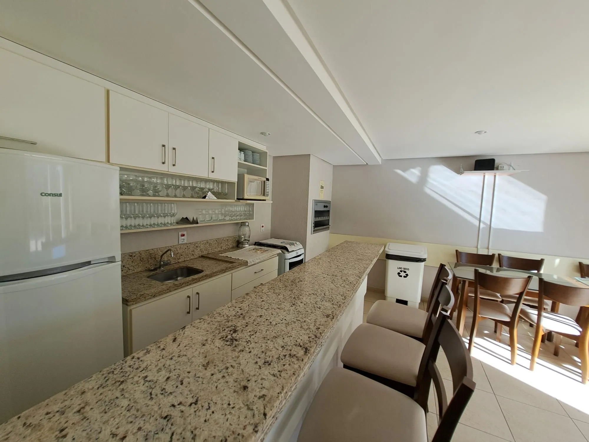 Imagem Apartamento 2 dormitórios com vaga no Menino Deus