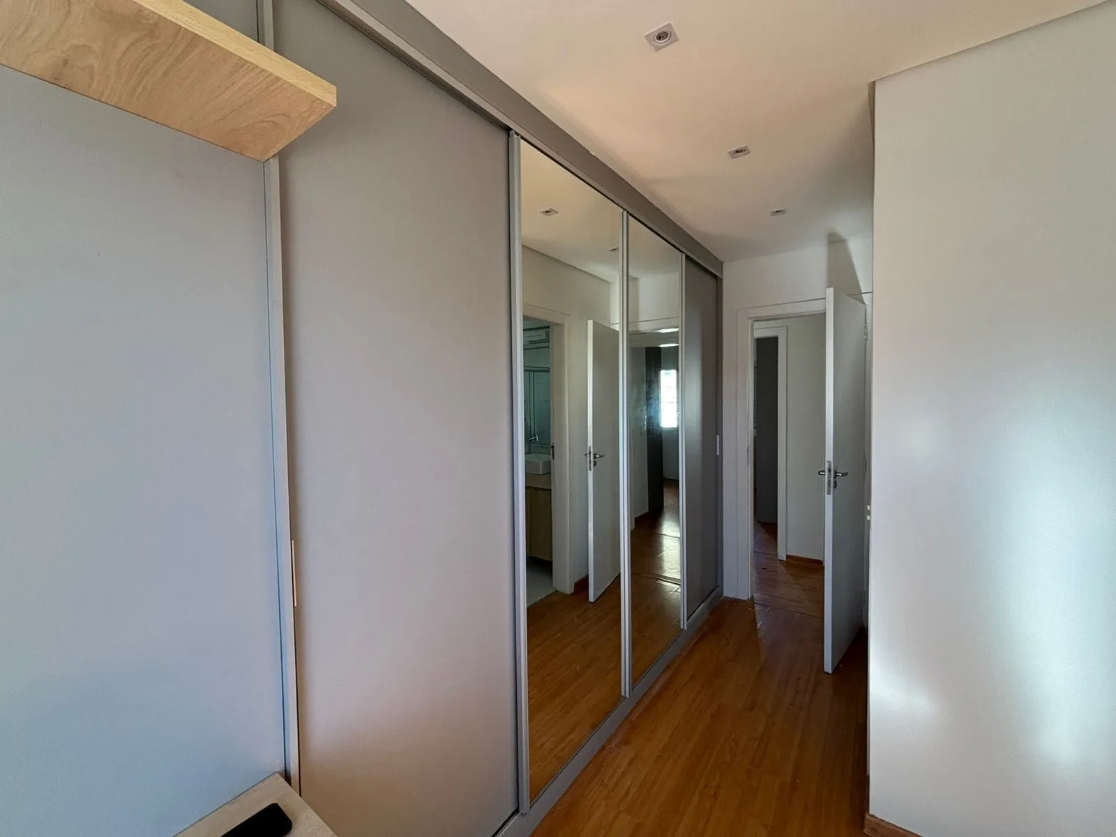 Imagem Casa de alto padrão à venda ou locação no Villa Campolim, Sorocaba, com 3 dormitórios, 1 suíte, 179 m² e 2 vagas no Parque Campolim