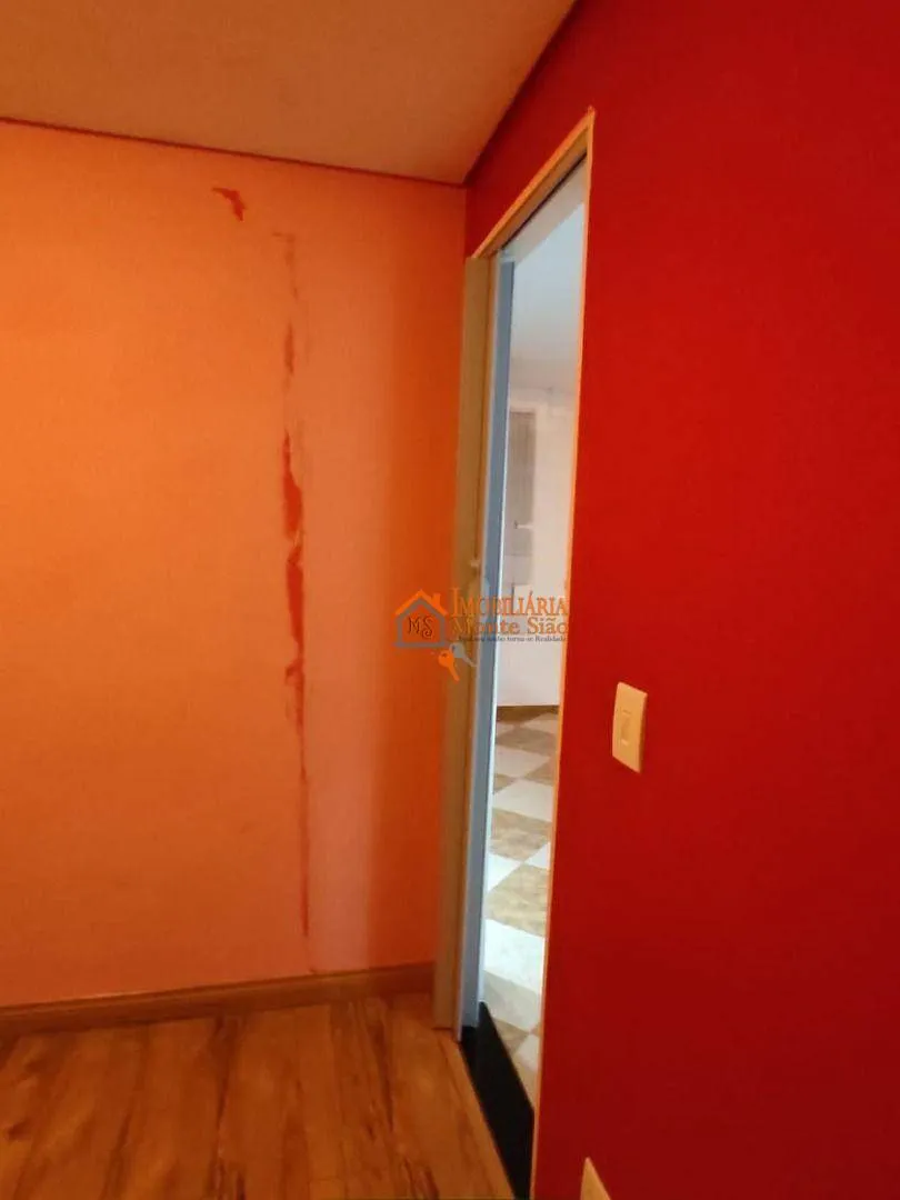 Imagem Apartamento com 2 dormitórios à venda, 44 m² por R$ 220.000,00 - Água Chata - Guarulhos/SP