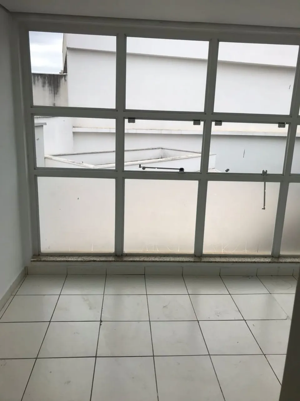 Imagem Oportunidade única: Salão Comercial de alto padrão no Jardim Europa, Sorocaba-SP - 4 salas, 9 banheiros, 8 vagas de garagem, 785,81 m².