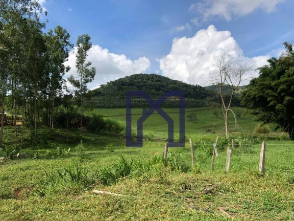 Imagem Sítio com 3 dormitórios à venda, 359300 m² por R$ 2.200.000,00 - Zona Rural - Pedralva/MG