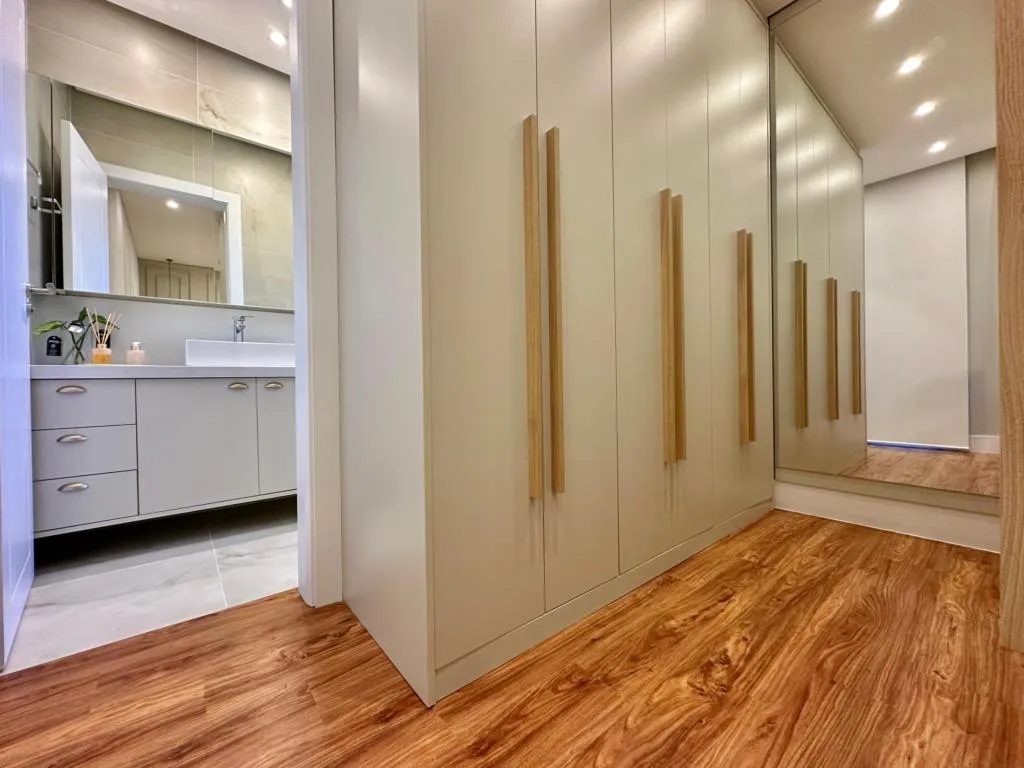 Imagem Casa em Condominio 4 Dormitórios - Bairro Arroio Teixeira