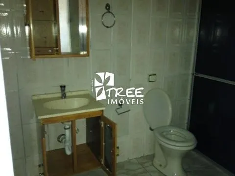 Imagem VENDA CASA no Bairro do Jardim Real distribuídos em 3 dormitórios, sala para 2 ambientes, banheiro, cozinha, lavanderia, 4 vagas coberta. Salão de fes