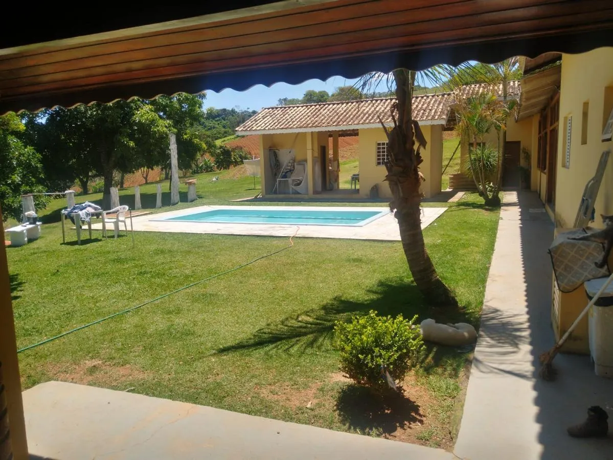 Sítio para Venda em Tuiuti, Rural, 3 dormitórios, 1 suíte, 4 banheiros, 10 vagas