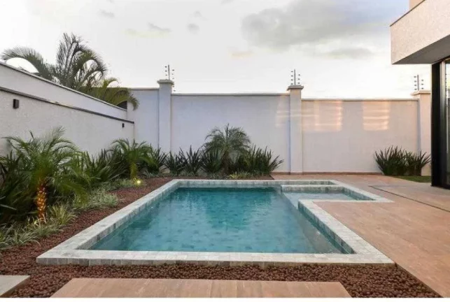 Imagem Sobrado de Alto Padrão com Sustentabilidade e Conforto | 3 Suítes e Área Go