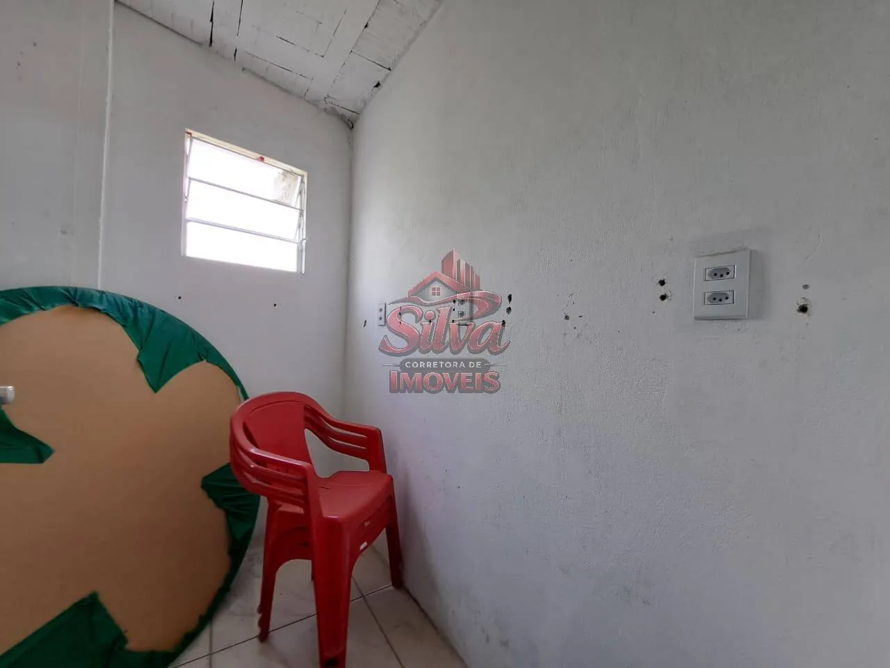 Imagem PC104 | Prédio comercial na avenida em Presidente