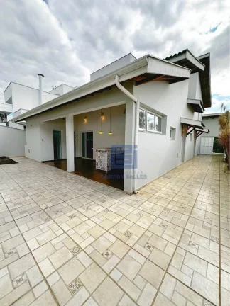 Imagem Casa com 4 dormitórios à venda, 412 m² por R$ 2.800.000 - Pompeia - Socorro/SP