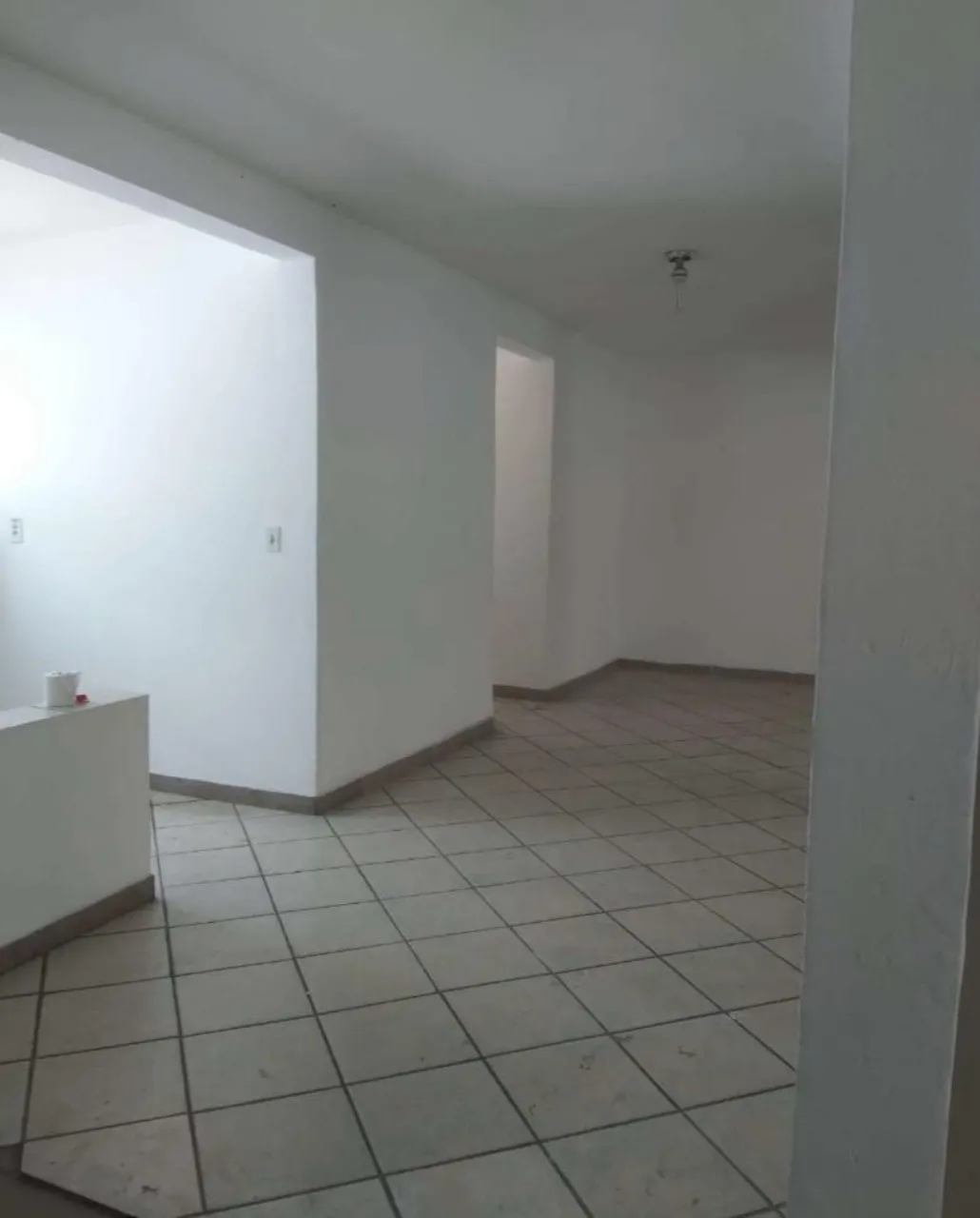 Imagem Salão Comercial para Locação em Sorocaba-SP, Bairro Recreio Marajoara: 1 Sala, 2 Banheiros, 400m² de Área