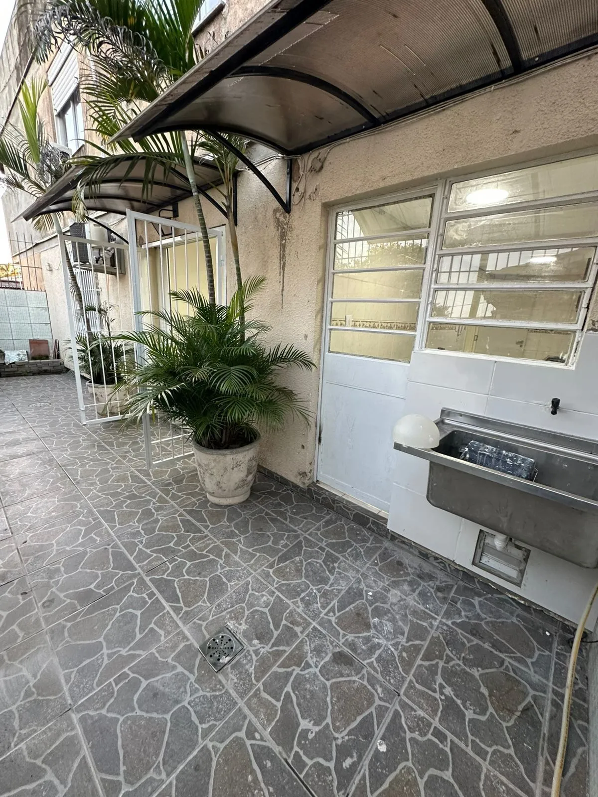 Imagem Apartamento com 3 Quartos, térreo com pátio privativo, 1 vaga coberta à Venda, 88m² privativos, só R$ 299.000