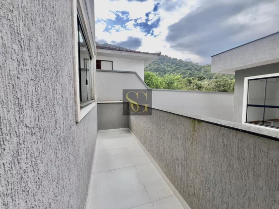 Imagem Casa para Venda em Teresópolis, Alto, 3 dormitórios, 2 suítes, 3 banheiros, 2 vagas