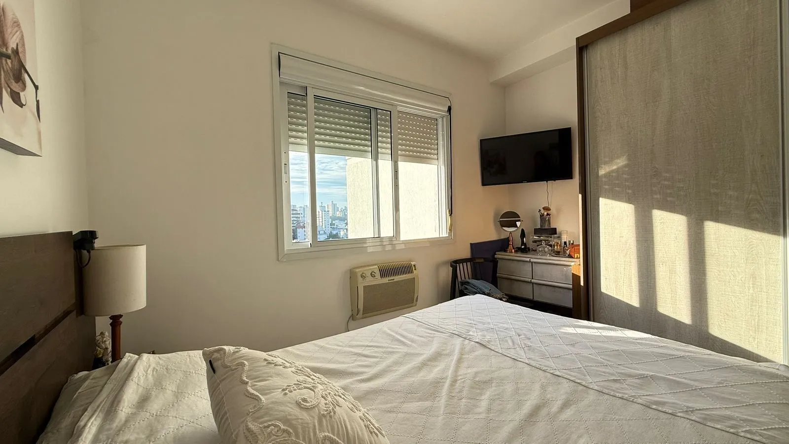 Imagem Apartamento 1 dormitório c/vaga escriturada coberta e infra completa no Rio Branco
