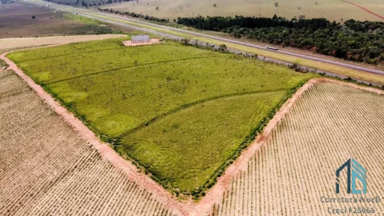 Imagem Área para postos de combustíveis, restaurantes e galpões logísticos, Rod. Castelo Branco SP