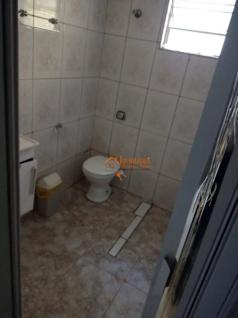 Imagem Terreno com 6 casas à venda no Jardim Tranquilidade por R$ 650.000 - Jardim Tranqüilidade - Guarulhos/SP