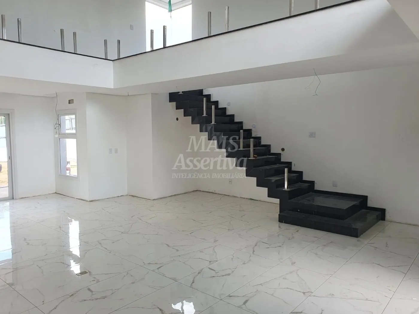 Imagem Excelente sobrado de alto padrão em Alphaville, Residencial Lombardia - POA