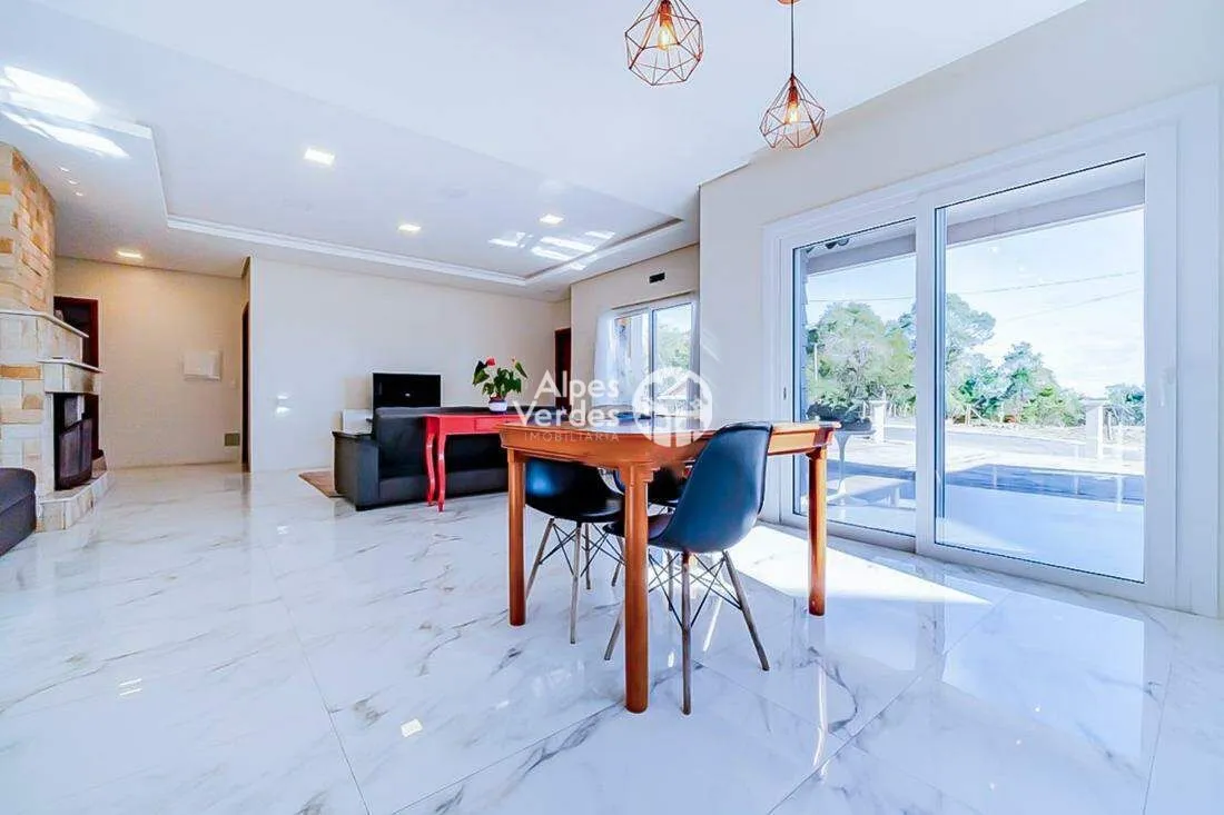 Imagem Vende - se Casa em Gramado, com 03 dormitórios
