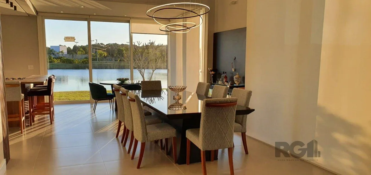 Imagem Casa em condomínio fechado de luxo a beira-mar, no centro de Capão da Canoa/RS.