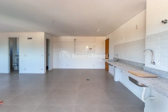 Imagem Apartamento com 1 dormitório suíte, lavabo, sala de jantar, sala de estar, cozinha, área de servi...