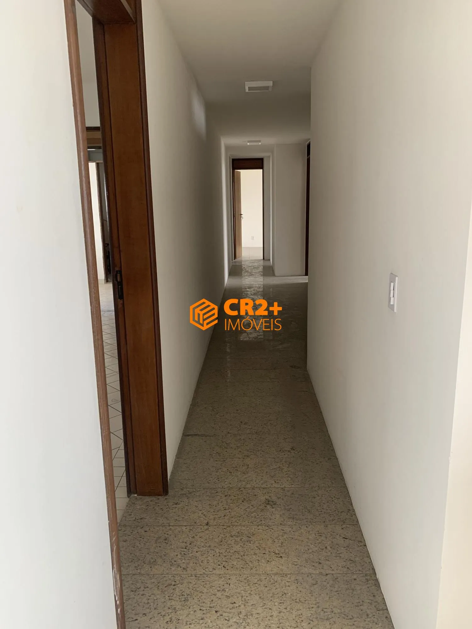 Imagem Vendo apartamento beira mar de piedade com 4 suítes- 247m²