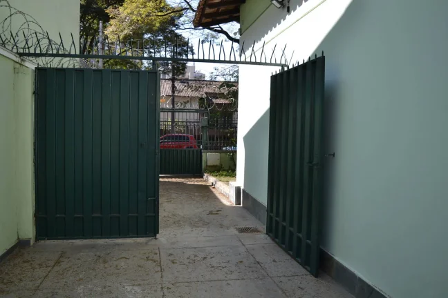 Imagem Casa ótima localização, comercial e residencial.