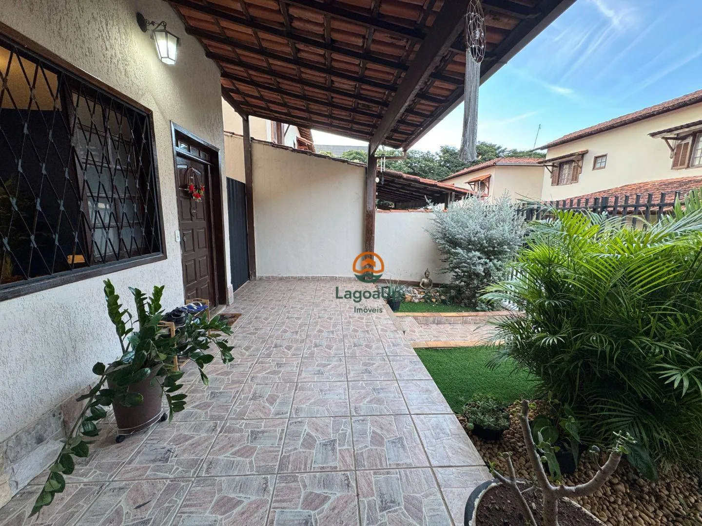 Imagem Casa com 4 dormitórios à venda, 188 m² por R$ 699.000,00 - Centro - Lagoa Santa/MG