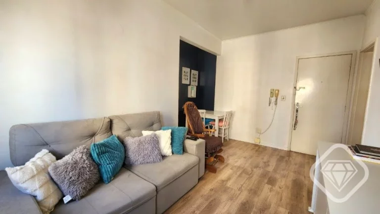 Imagem Apartamento no Centro Histórico com Sacada e Andar Alto

Brilhante Imóveis apresenta este ótimo a...