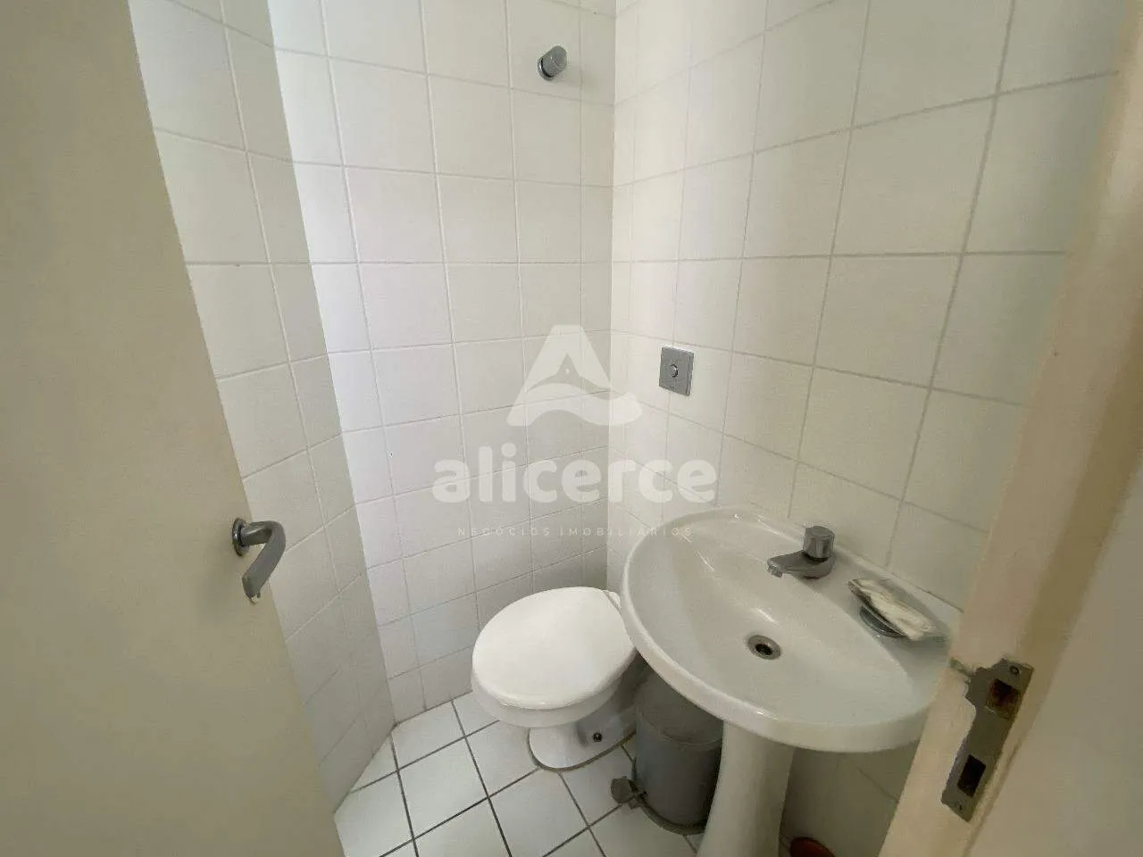 Imagem Apartamento à venda com 3 quartos 1 suíte, 107,71m² em Centro Florianópolis