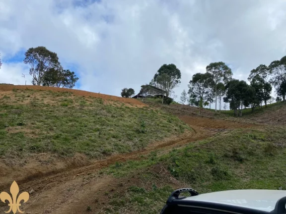 Imagem TERRENO RESIDENCIAL em RANCHO QUEIMADO - SC, Próximo da Praça