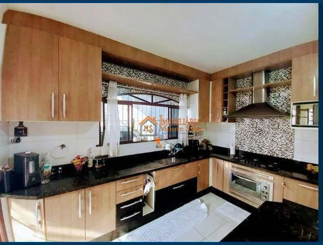 Foto do imóvel Sobrado com 3 dormitórios à venda, 175 m² por R$ 604.990,00 - Jardim Nossa Senhora D Ajuda - Itaquaquecetuba/SP