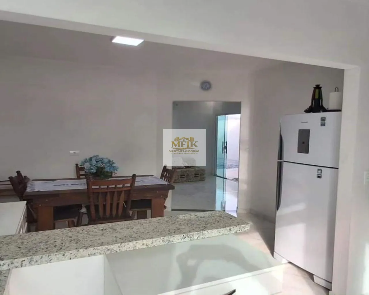 Imagem Casa com 94m² e 3 quartos à venda em Pontal do Sul
