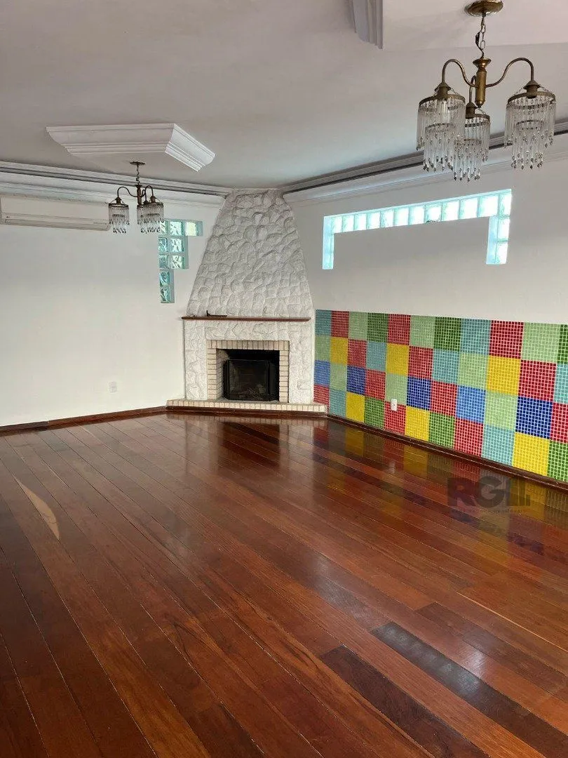 Imagem Casa para Venda - 507m², 4 dormitórios, sendo 2 suites, 6 vagas - Cavalhada