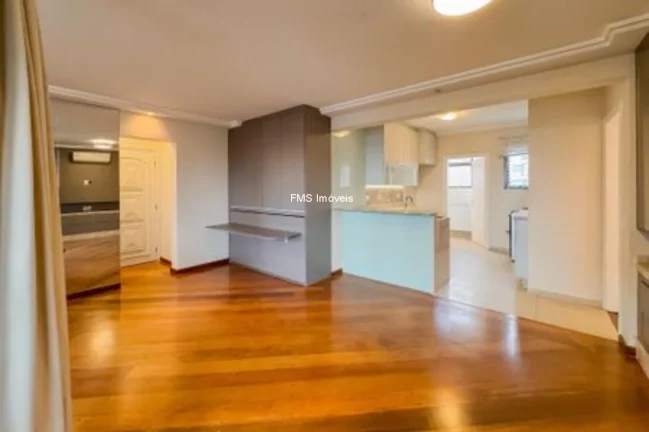 Imagem Apartamento à venda ou locação na Vila Mariana com 3 quartos sendo 1 suíte, 2 banheiros, 3 vagas, 116m²