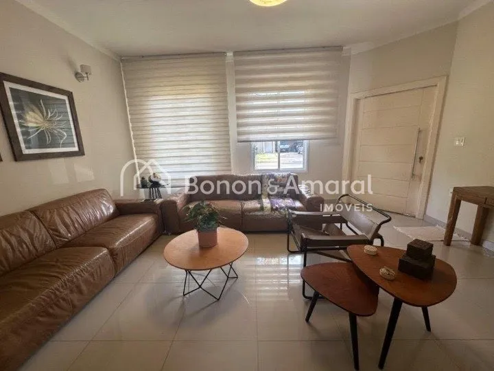 Imagem Casa com 196m² , 3 suítes, 5 banheiros, 4 vagas de garagem no Condomínio Campos do conde I Paulínia