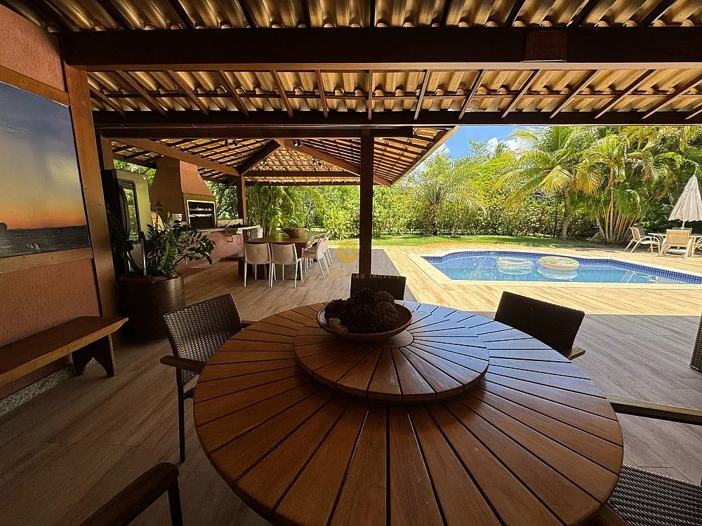 Imagem Casa 4 suítes no Condomínio Casas da Praia do Forte-BA