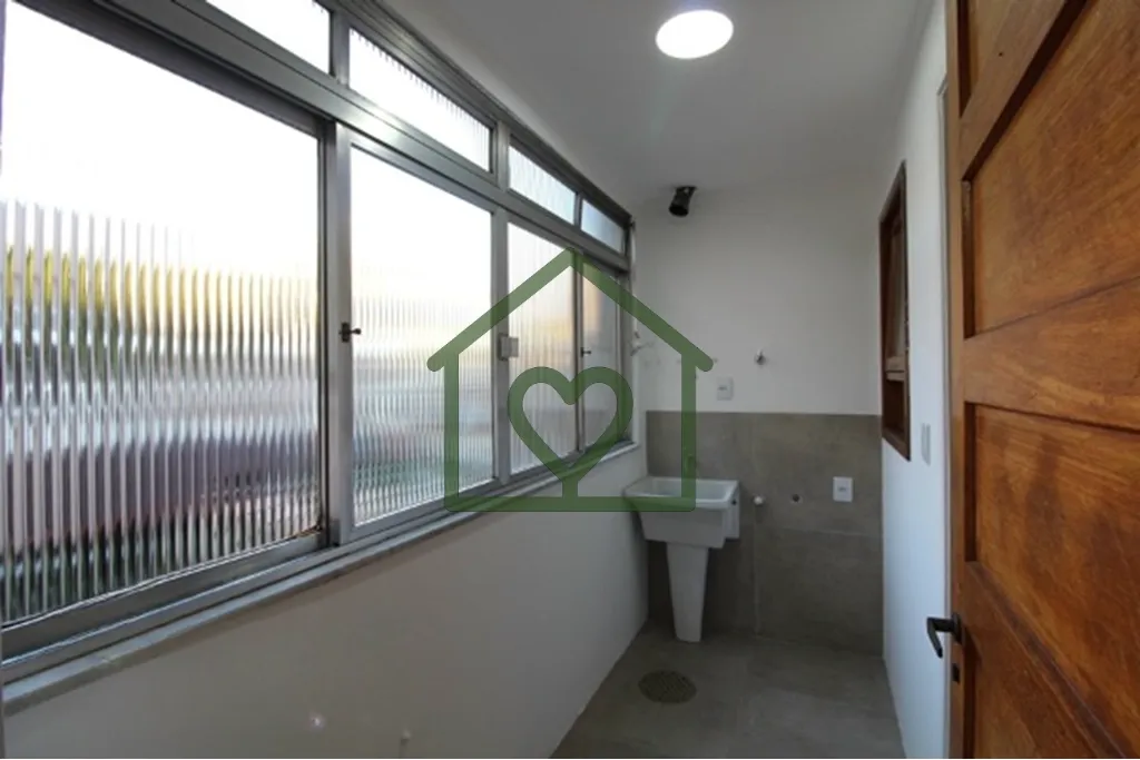 Imagem Excelente oportunidade!!! 
 
Situado no melhor ponto do bairro Floresta, este apartamento de 88m² o...