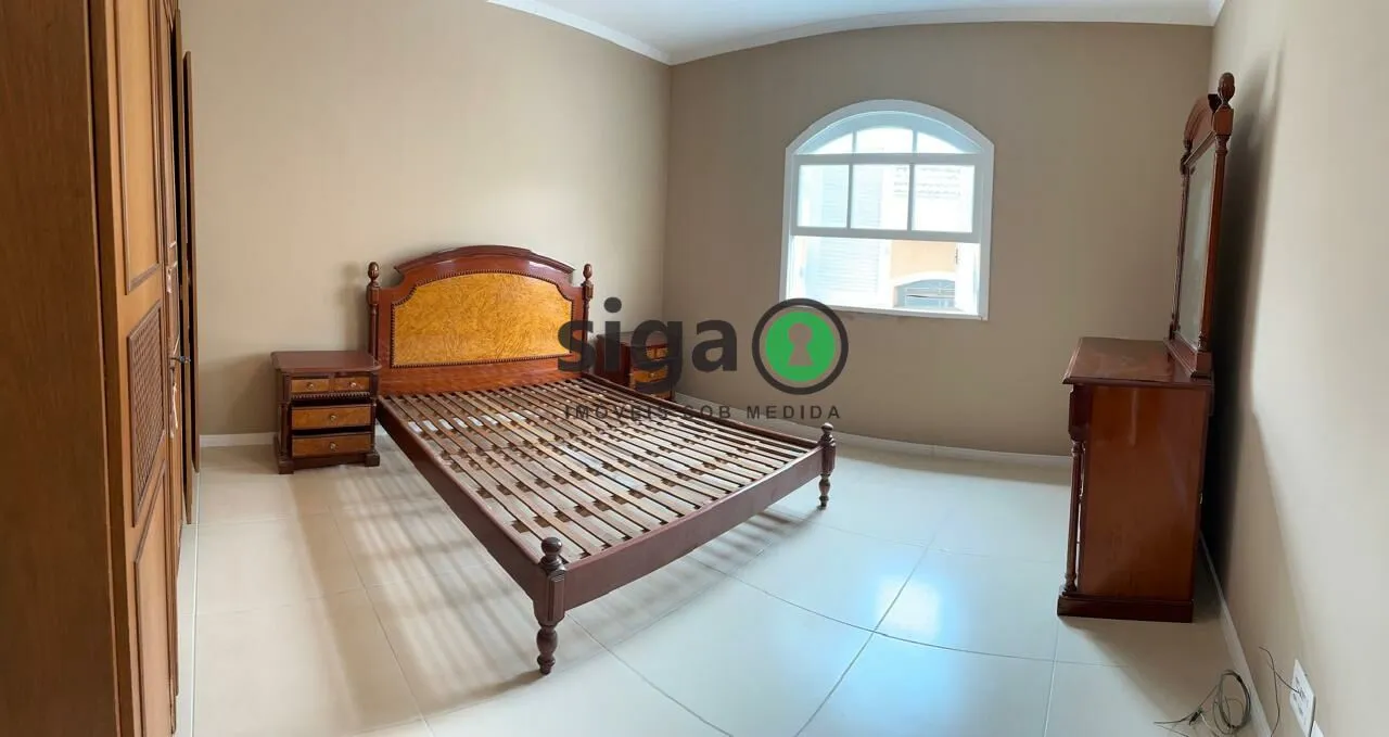 Imagem Sobrado á Venda - 250m², 4 quartos , 5 vagas na Vila Guarani (Zona Sul) !!