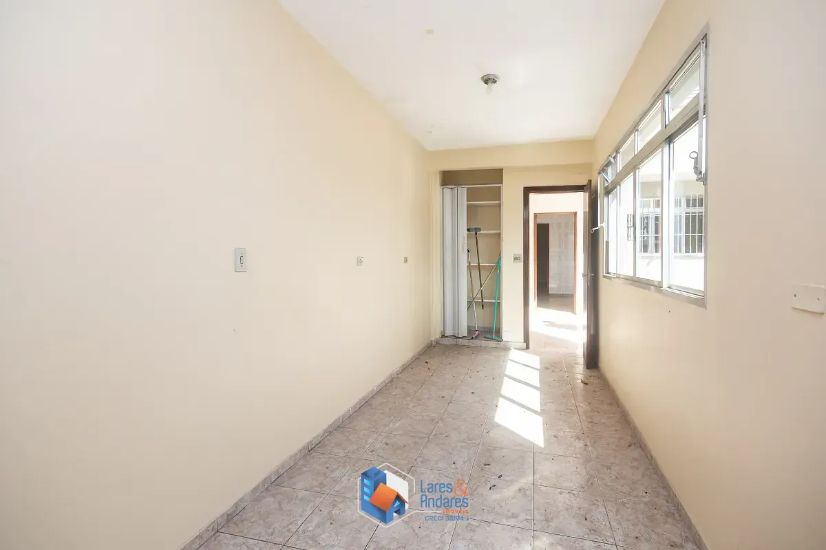 Imagem Casa para venda em Jardim da Glória com 6 quartos, sendo 2 suítes, 210m²
