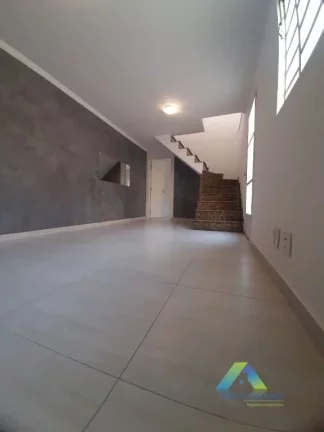 Foto do imóvel Sobrado com 2 dormitórios para alugar, 100 m² por R$ 2.610,00/mês - Bosque da Saúde