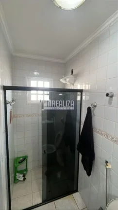 Imagem Casa padrão à venda em Boa Vista, Uberaba: 3 dormitórios, piscina e espaço gourmet.