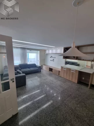 Imagem Casa de alto padrão em condomínio na Barra da Tijuca, Rio de Janeiro: 4 quartos, 3 suítes, 3 vagas, 250m². Imperdível!
