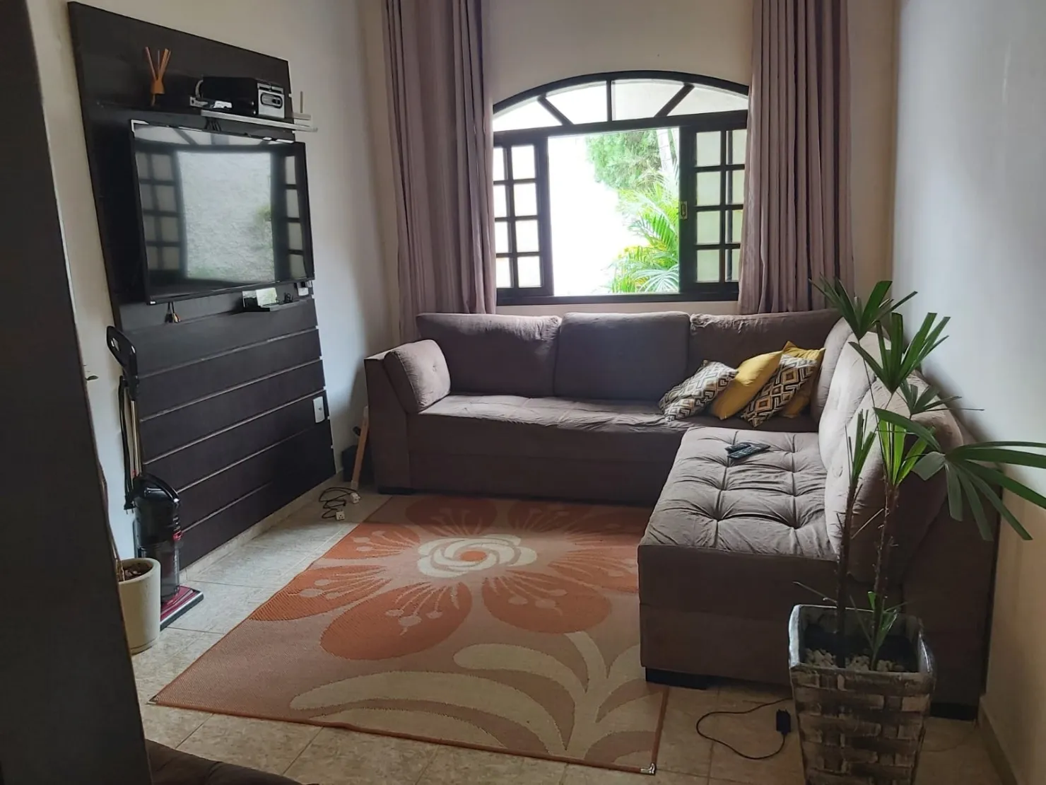 Imagem Casa à venda 2 Quartos, 6 Vagas, 300M², Vila Bela, Taubaté - SP