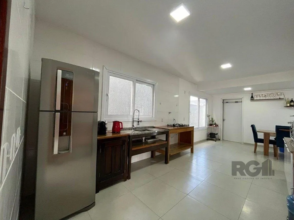 Imagem Casa Venda Cond Piscina 3 dorm suite - 225m², Hipica