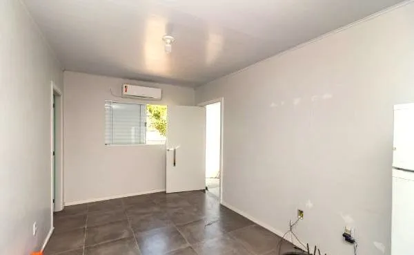 Imagem Casa no bairro Jardim Carvalho de 2 dormitórios e amplo pátio