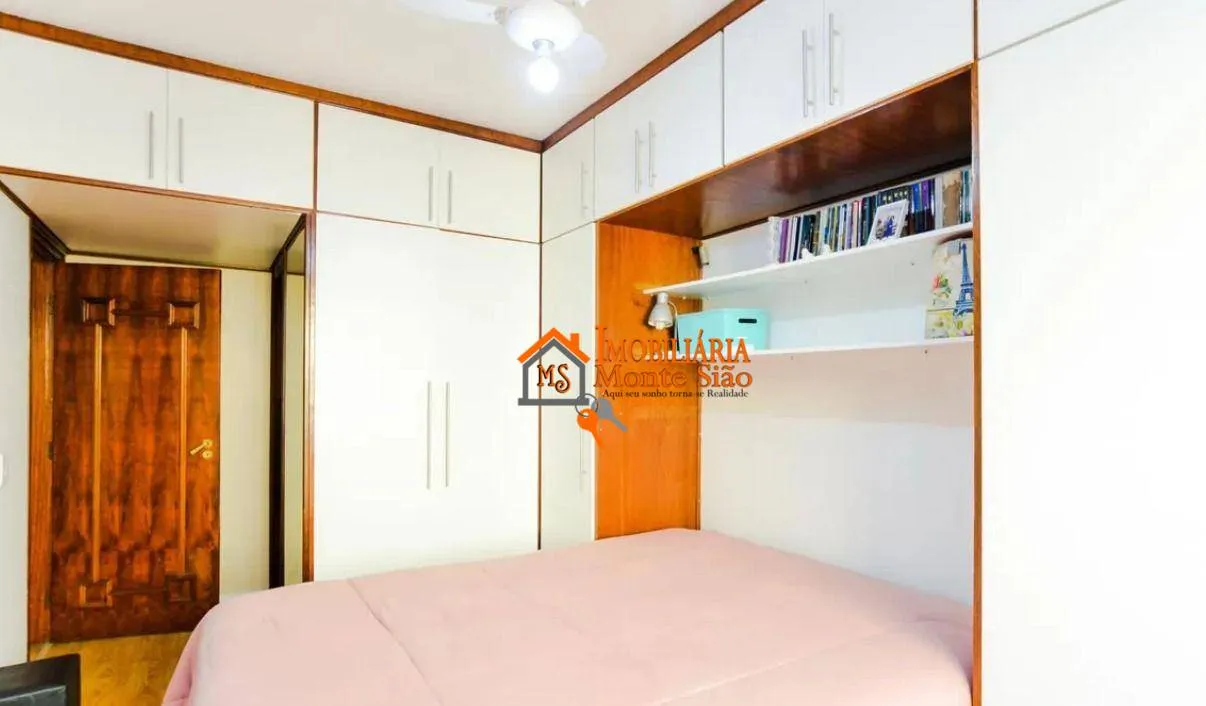Imagem Sobrado com 6 dormitórios à venda, 245 m² por R$ 1.200.000 - Vila Galvão - Guarulhos/SP