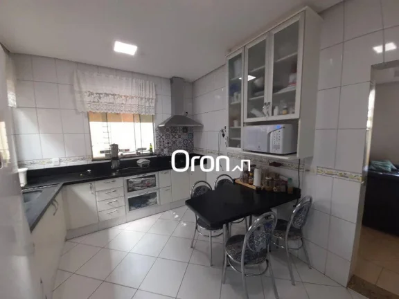 Imagem Sobrado à venda, 260 m² por R$ 1.690.000,00 - Portal do Sol I - Goiânia/GO