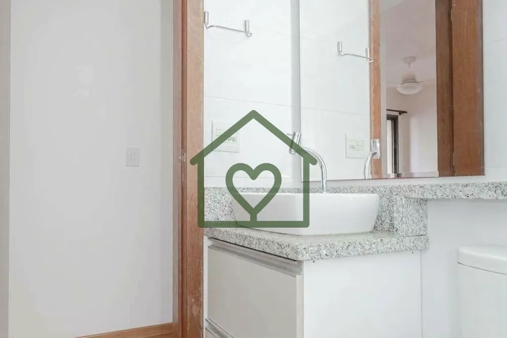 Imagem Apartamento com 3 dormitórios, sendo 1 suíte com armários, banheiro social e suíte com armário,...