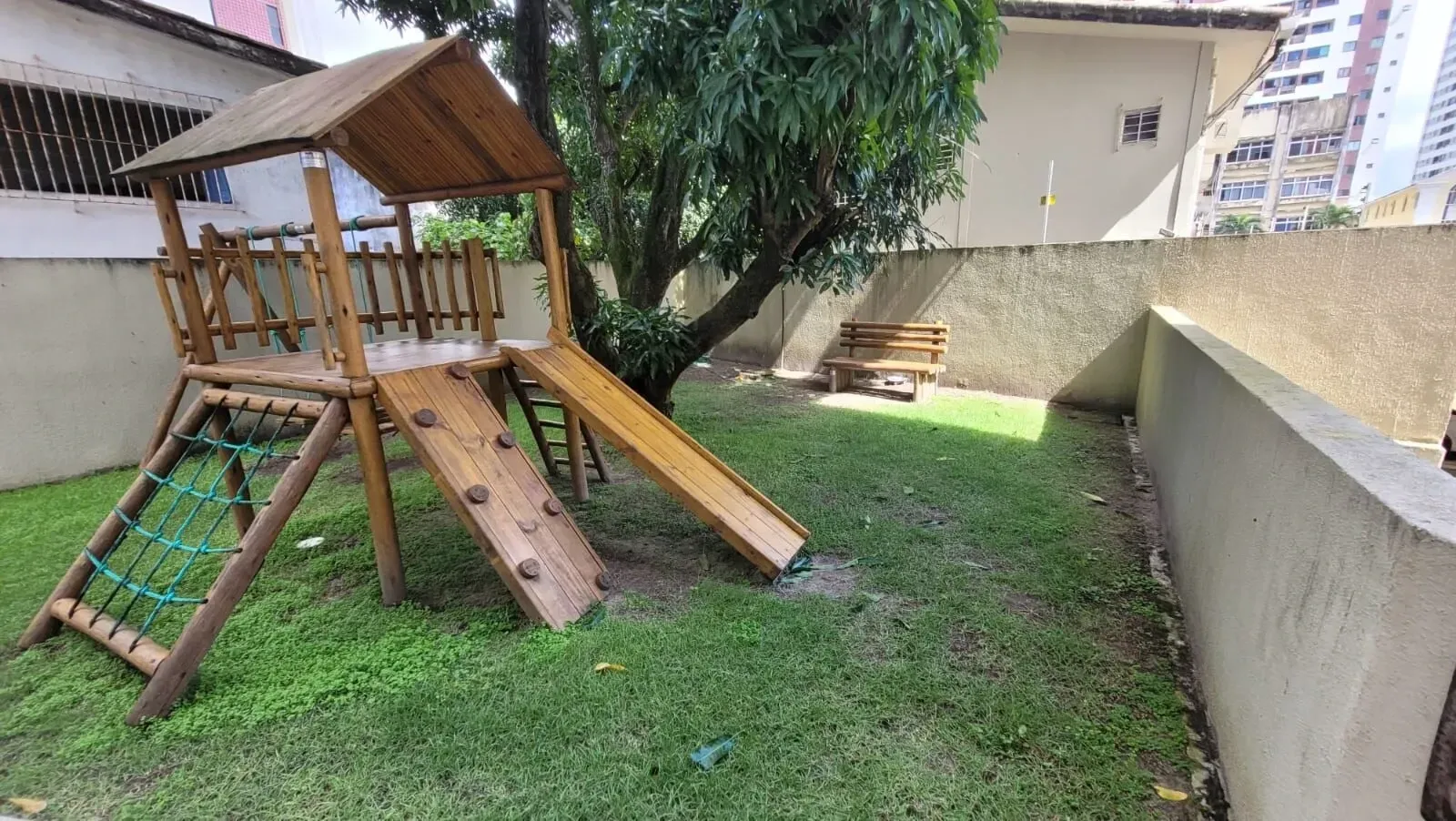 Imagem Apartamento com 3 Quartos à Venda, 67 m² em Casa Amarela - Recife