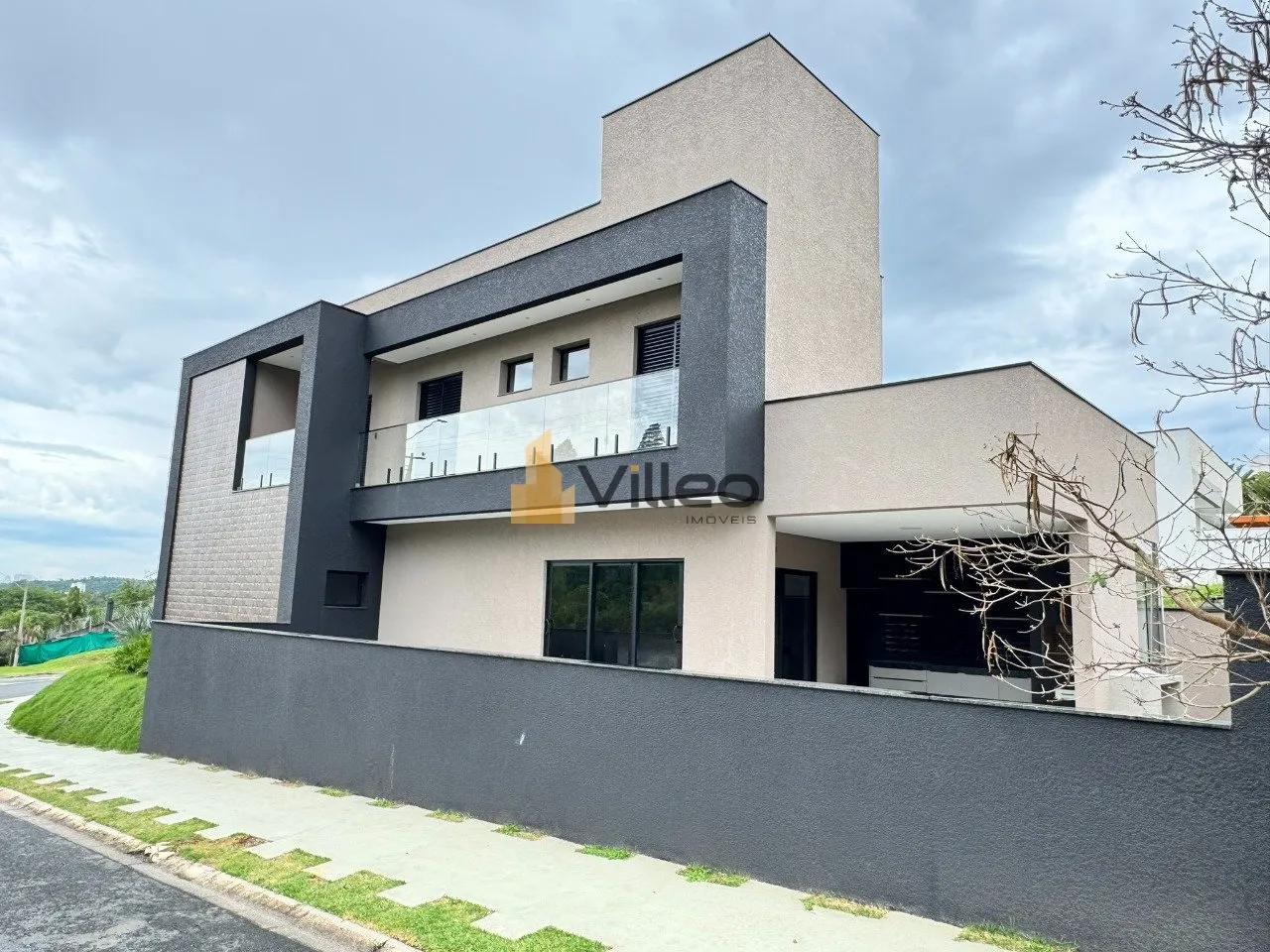 Imagem Apresentamos uma oportunidade única de adquirir uma residência sofisticada no Condomínio Sunlake,...